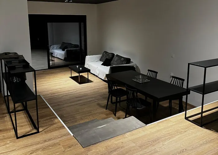 Mazzo Luxury 모넴바시아