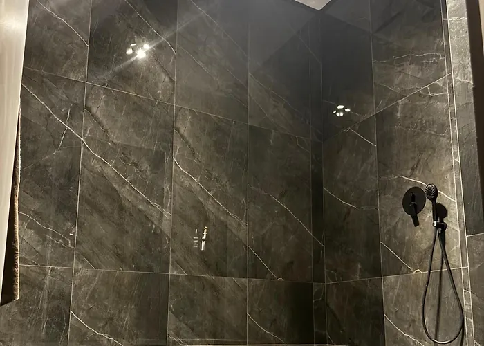 Mazzo Luxury Lejlighed *