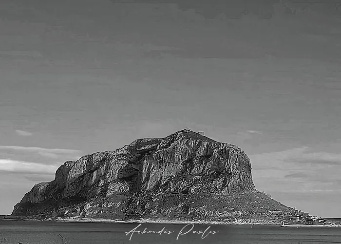 Mazzo Luxury * מונמבאסיה